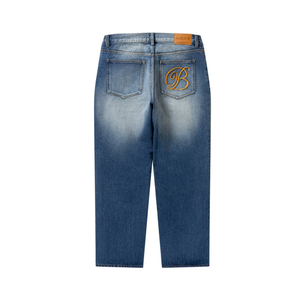 B EMBLEM BAGGY JEANS