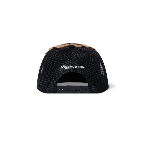 FAUX FUR LEOPARD PATTERNED TRUCKER CAP
