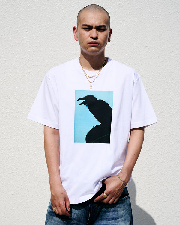 JIRO KONAMI CROW PHOTO TEE WHITE
