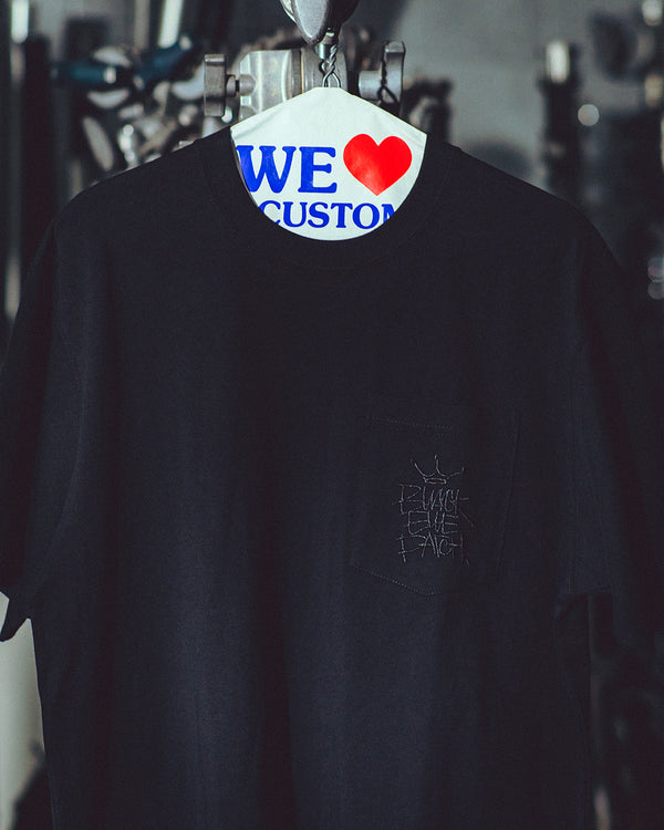CROWN TAG POCKET TEE DARK BLUE