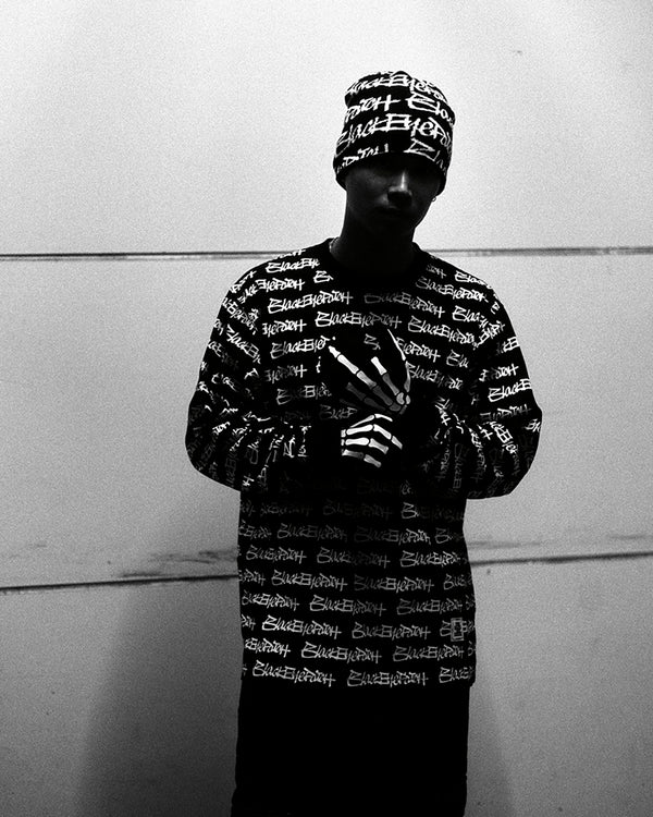 FASTHAND SCRIPT PATTERNED L/S TEE BLACK