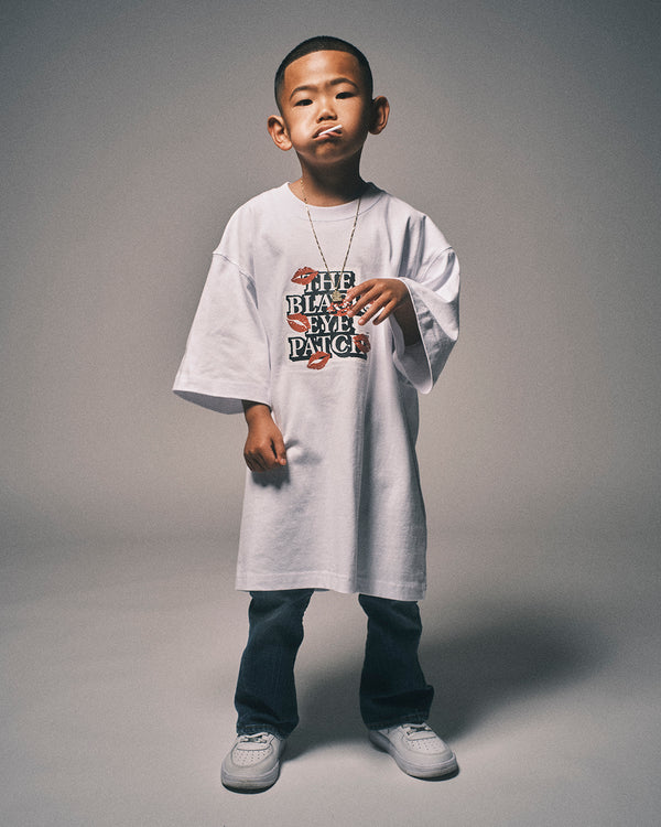 KISSES ON OG LABEL TEE WHITE