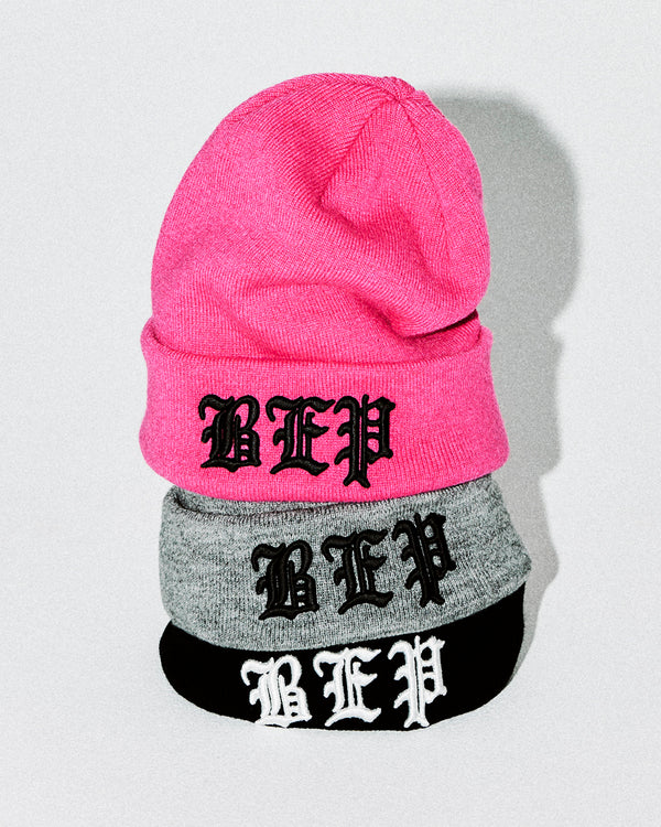 3 LETTER OE BEANIE BLACK
