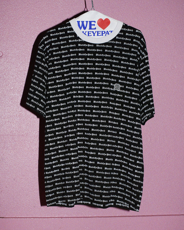 OE LOGO PATTERNED TEE BLACK