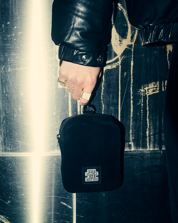OG LABEL STRAPPED CORDUROY POUCH