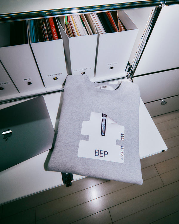 OG ZIP FILE CREW SWEAT HEATHER GRAY