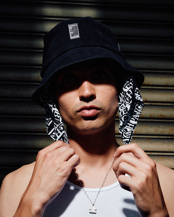 SMALL HWC DAMAGED BUCKET HAT BLACK
