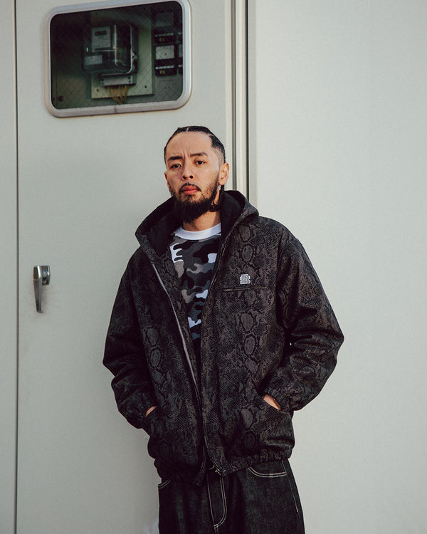 SMALL OG PYTHON PATTERNED HOODED JACKET BLACK