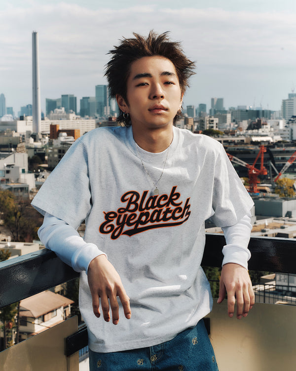 TEAM SCRIPT TEE NAVY
