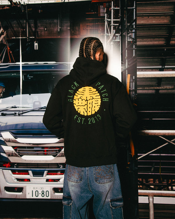 TITLED KAMON LOGO HOODIE BLACK
